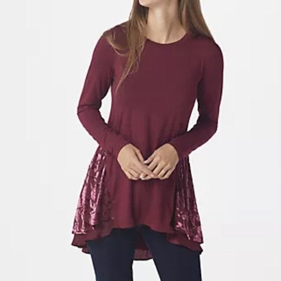 LOGO by Lori Goldstein Rayon 230 Top with Burnout Velvet & Satin merlot - Picture 1 of 9
